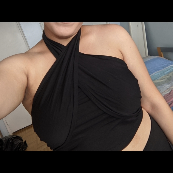 Black Criss Cross Halter Top - Picture 2 of 6